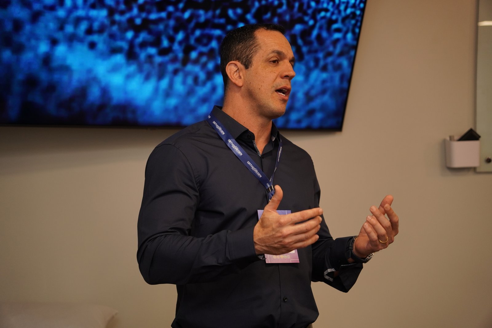 Dr. Gabriel Azzini
